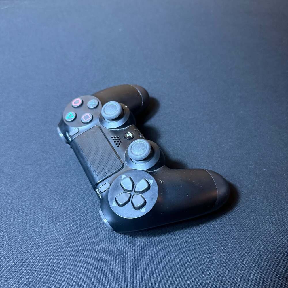 Sony PlayStation 4 DualShock 4 Wireless Controller - Jet Black (CUH-ZCT2U)